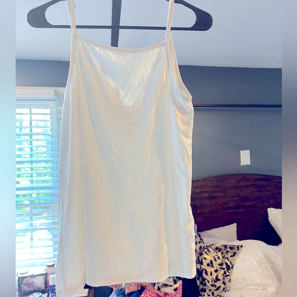 Women’s Lace Floral V-Neck Tank Top - Picture 6 of 6